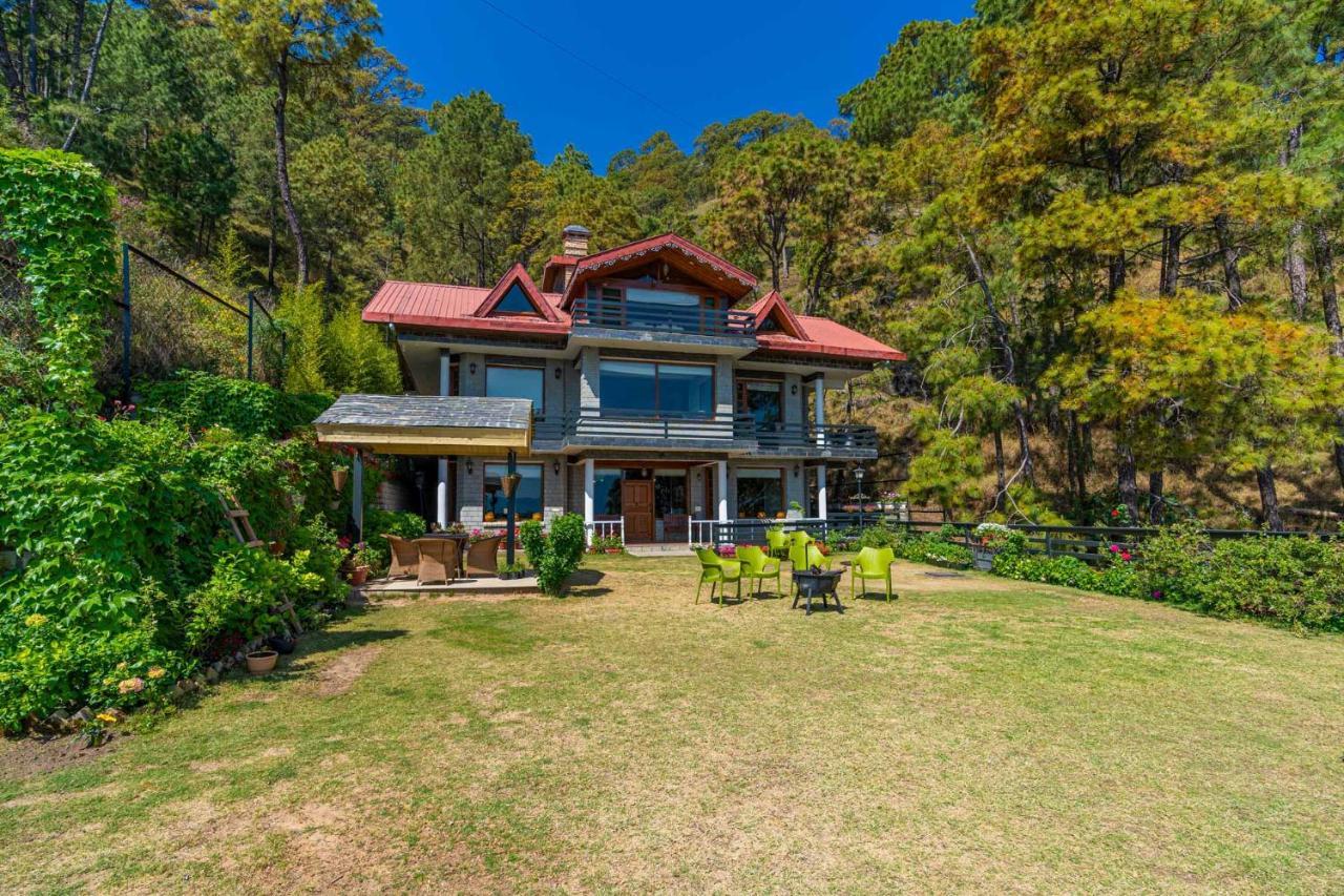 Stayvista At Floradale W Jacuzzi & Wood-Fire Pizza Kasauli Exterior photo